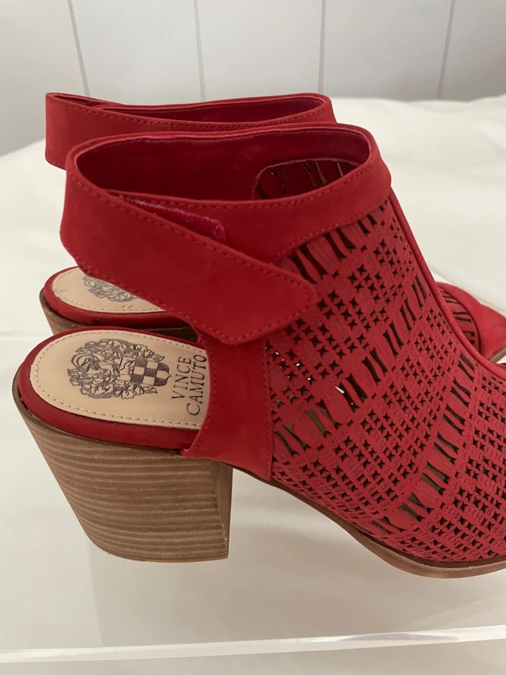 NEW Vince Camuto Red Laser-Cut Block Heel Sandals